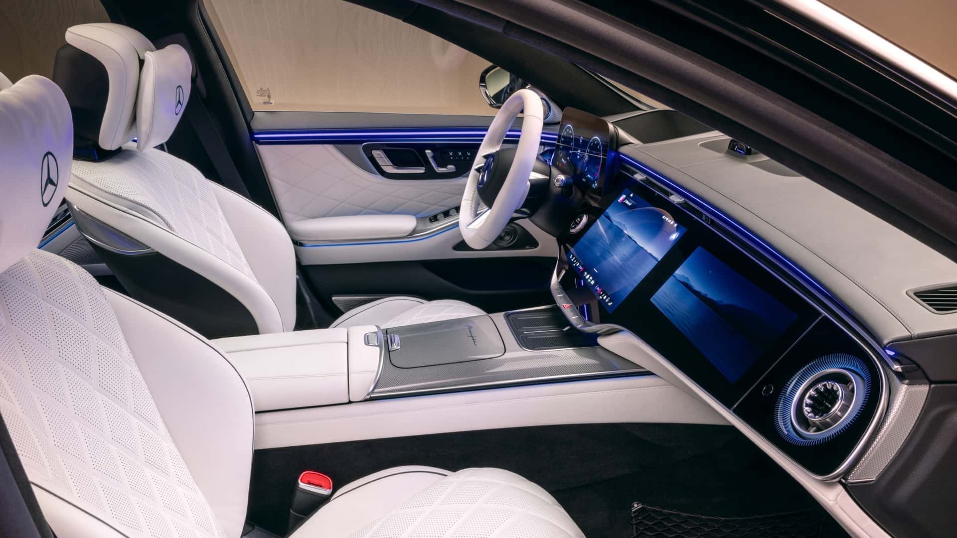 Interno in pelle di un Mercedes V-Class